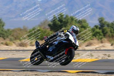 media/Nov-06-2022-SoCal Trackdays (Sun) [[208d2ccc26]]/Turn 7 Set 2 (1050am)/